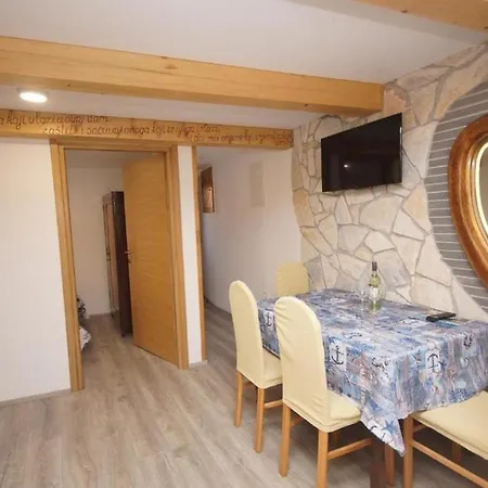 Apartment With A Parking Space Punat, Krk - 21293